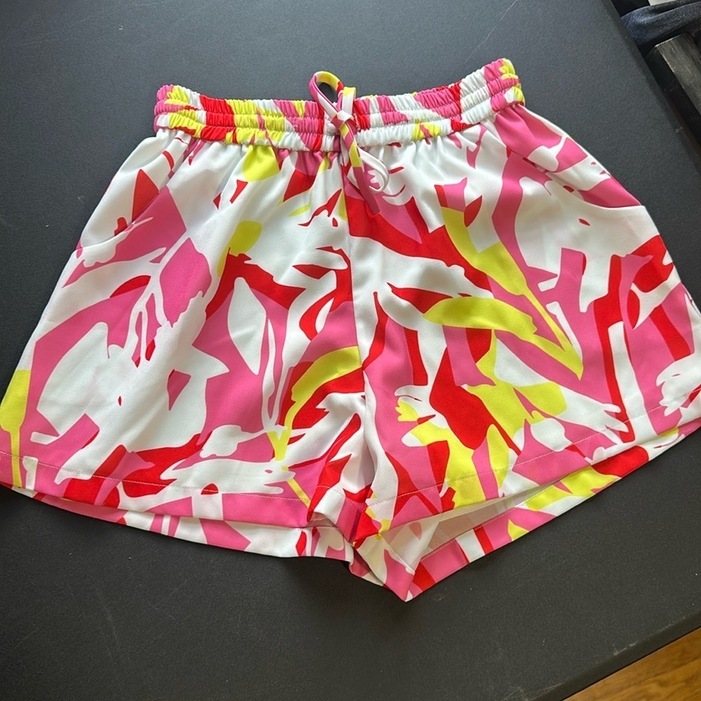 CROSBY by Mollie Burch pink tropical Sarah drawstring shorts XS Tuckernuck
